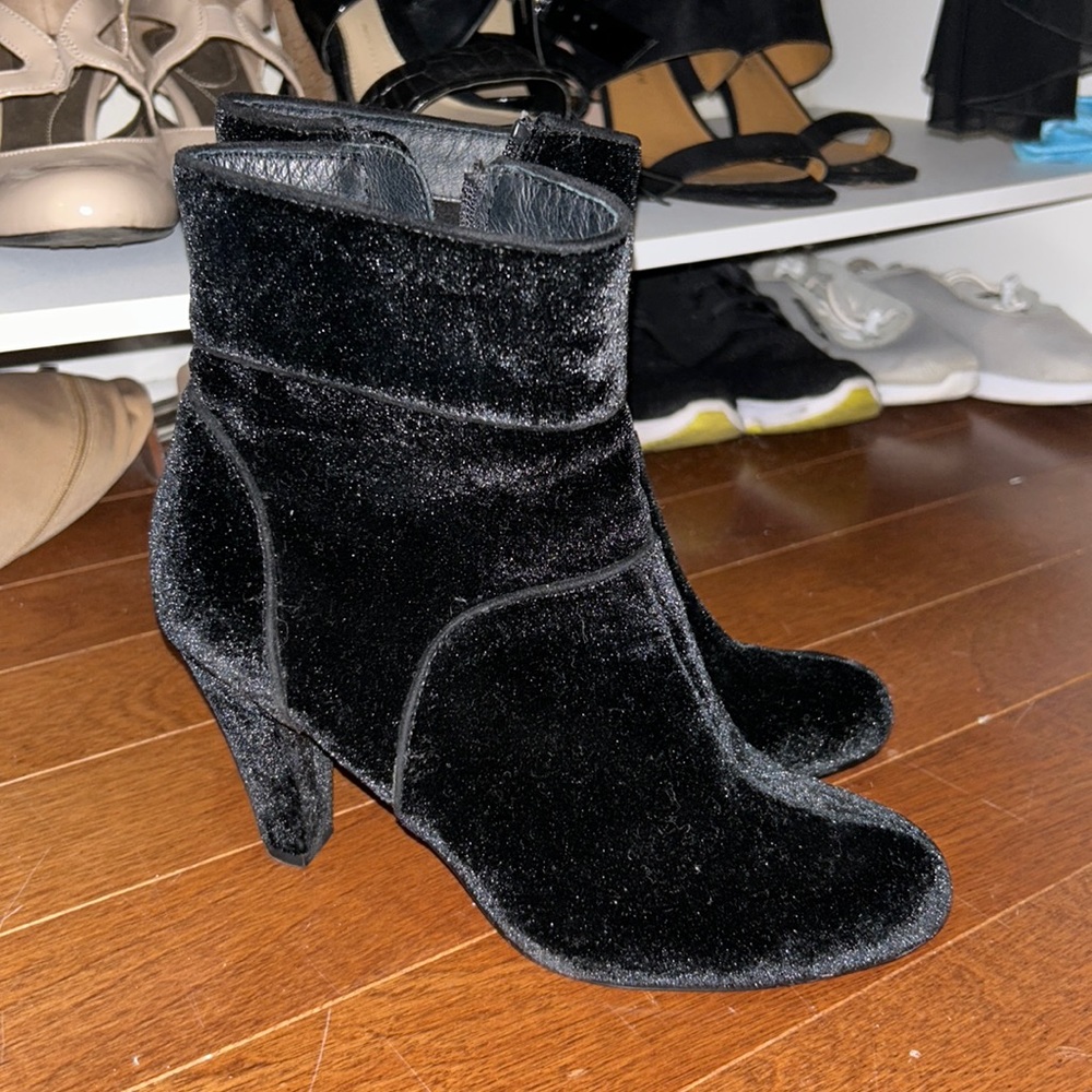 Chelsea Crew black velvet booties size 37